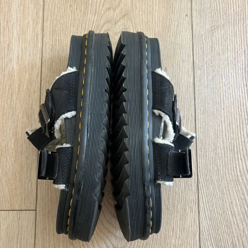 Dr. Martens Voss II Fluffy Black Suede Faux Fur Platform Sandals Womens 7